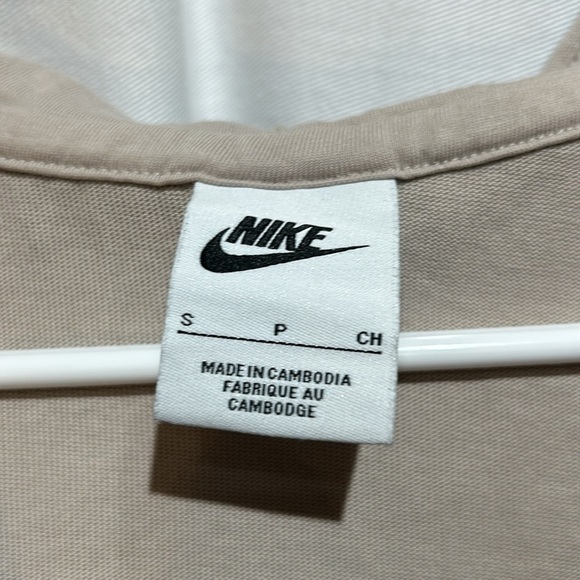 NIKE Women’s Tan Full Zip Jacket Size Small - Picture 8 of 9